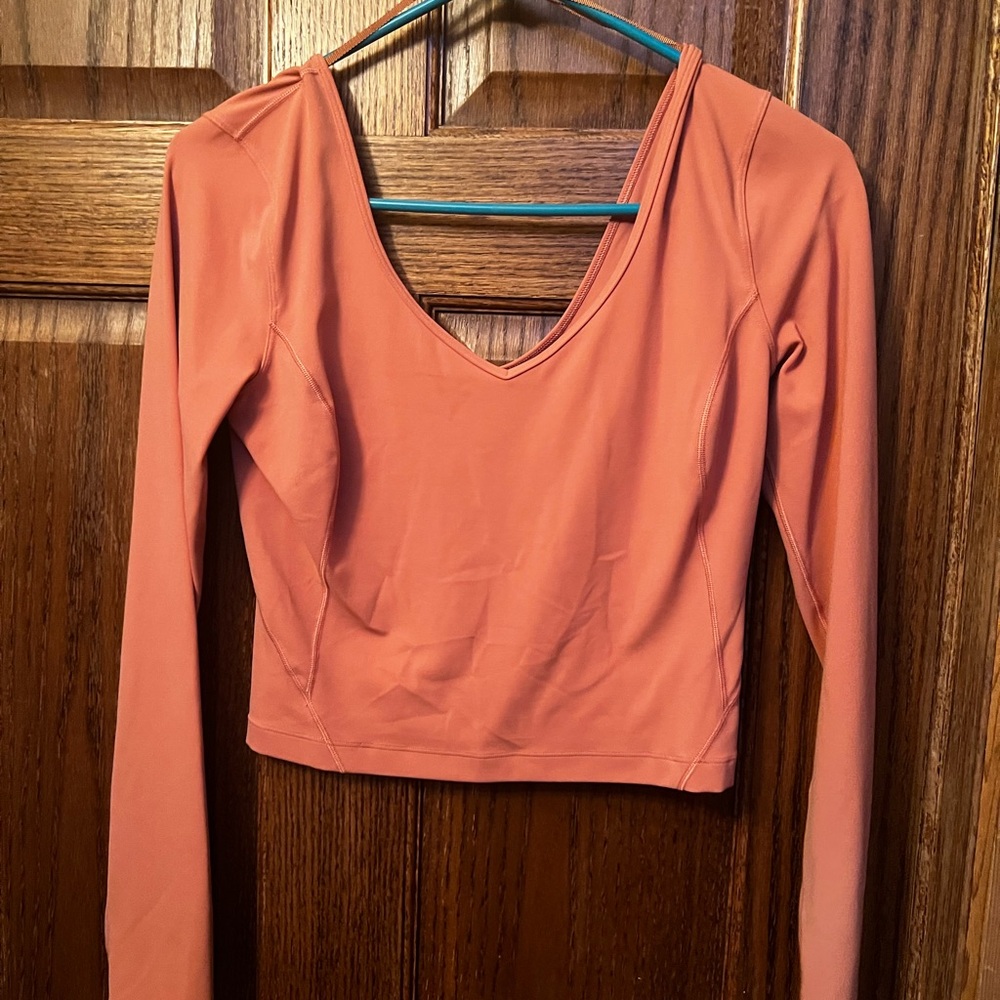 Long sleeve align shirt size 6
